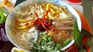 Bí Quyết Nấu Bún Thang Hà Nội Thanh Nhẹ Chuẩn Vị Cổ Truyền