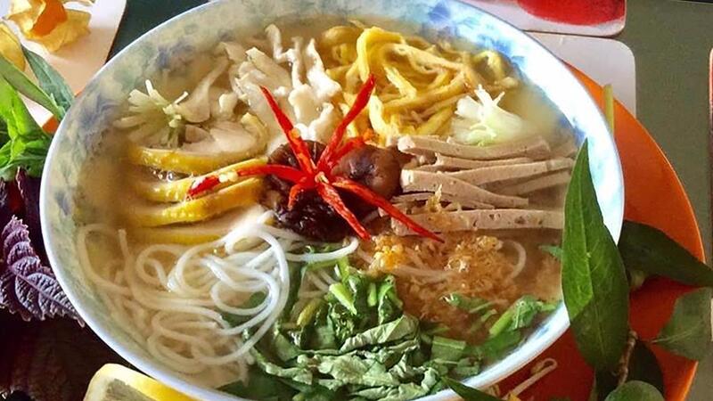 Bí Quyết Nấu Bún Thang Hà Nội Thanh Nhẹ Chuẩn Vị Cổ Truyền