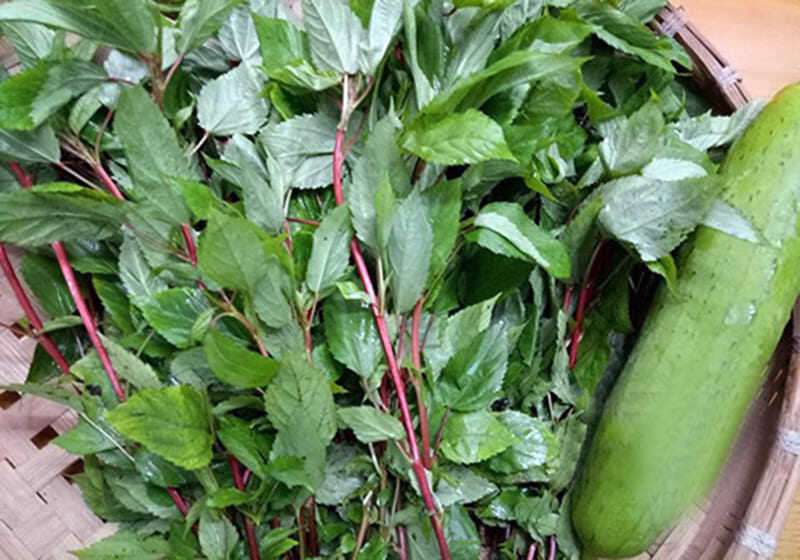 chuẩn bị nguyên liệu nấu canh cua rau đay