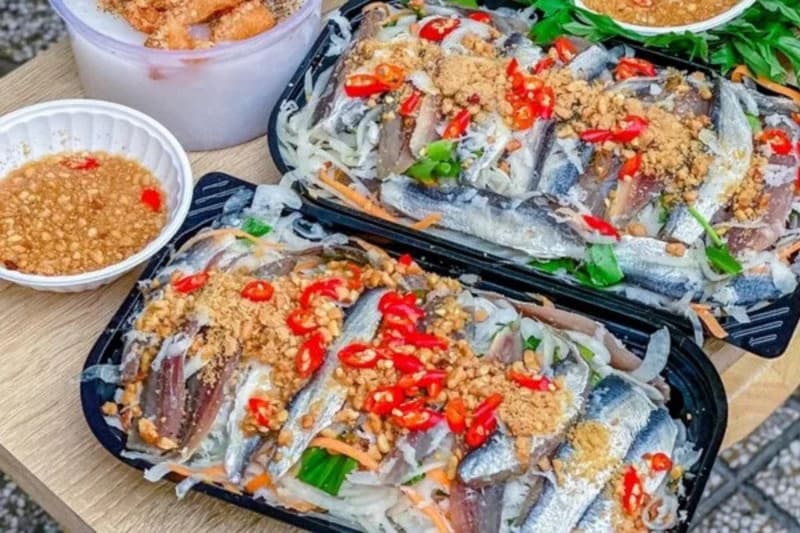 Gỏi cá trích là minh chứng cho vẻ đẹp của ẩm thực
