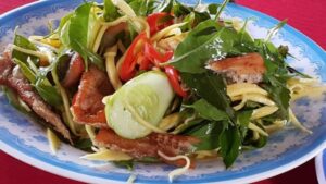 Gỏi sầu đâu tôm thịt - hương vị độc đáo của miền tây